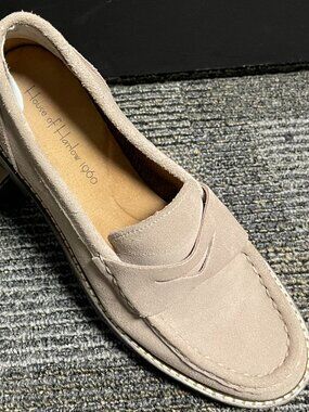 Sueede Loafer with lug style sole